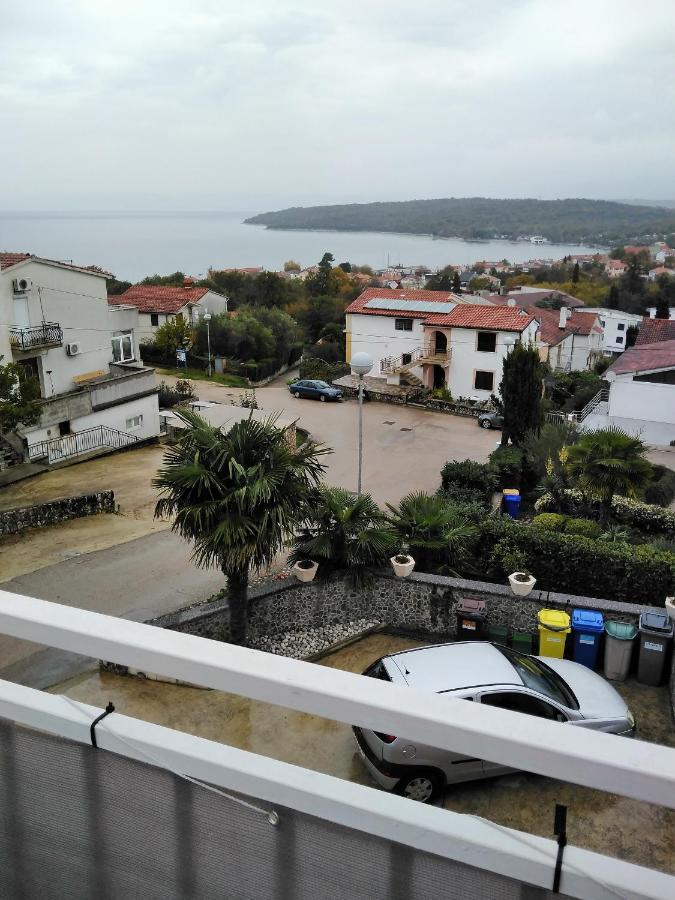 Apartments With A Parking Space Njivice, Krk - 15904 Экстерьер фото